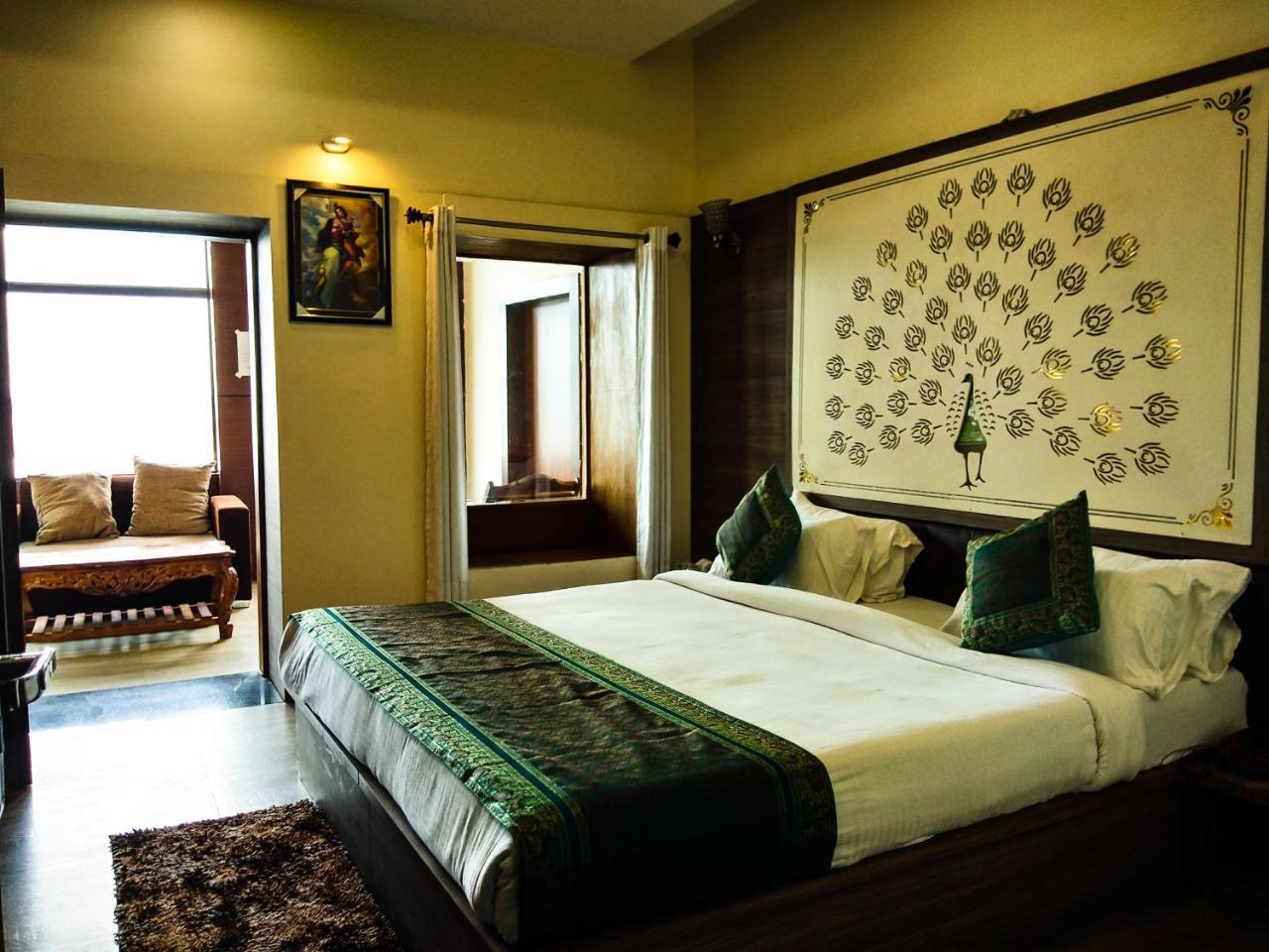 Dwivedi Hotels Sri Omkar Palace Βαρανάσι Εξωτερικό φωτογραφία