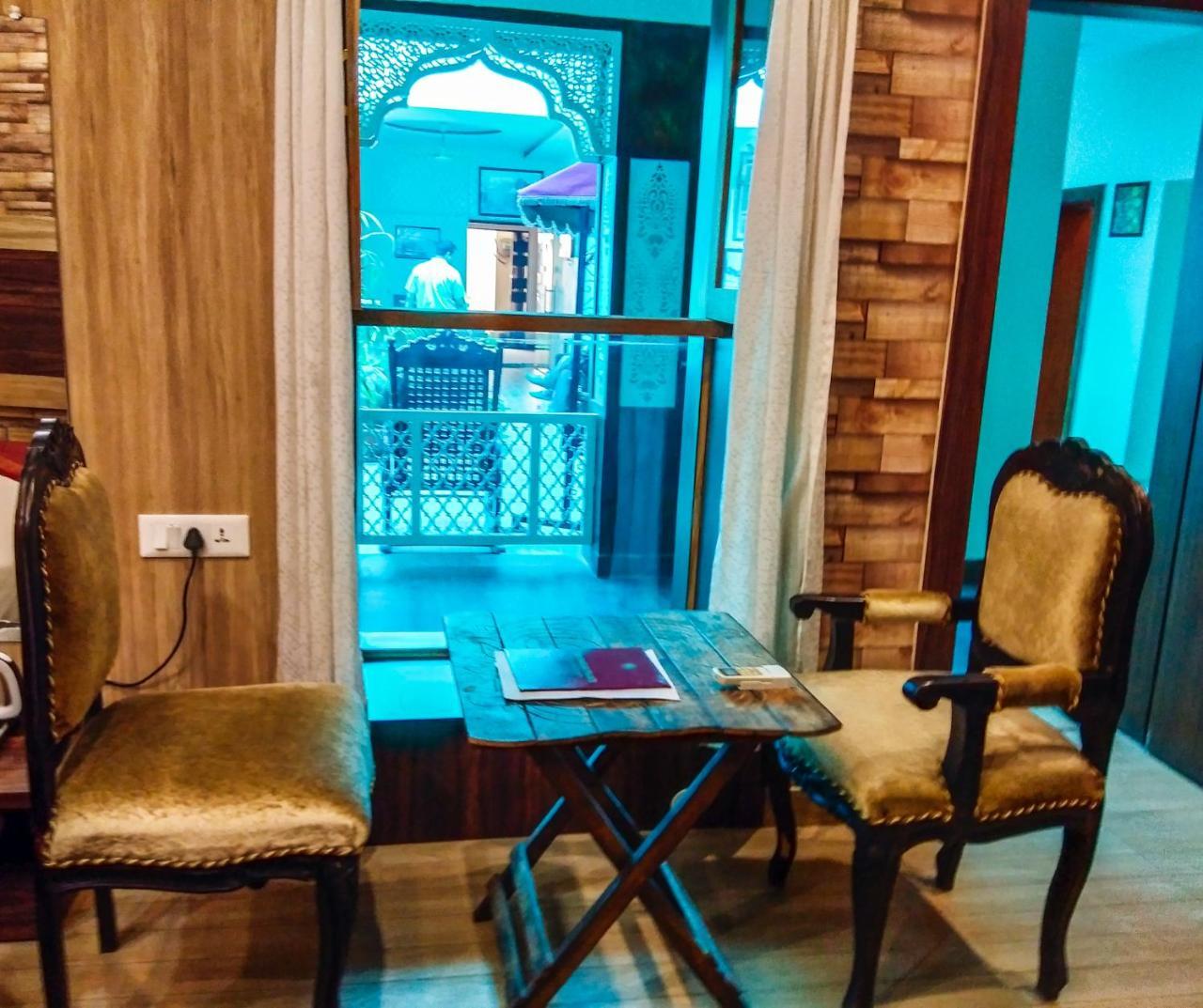 Dwivedi Hotels Sri Omkar Palace Βαρανάσι Εξωτερικό φωτογραφία