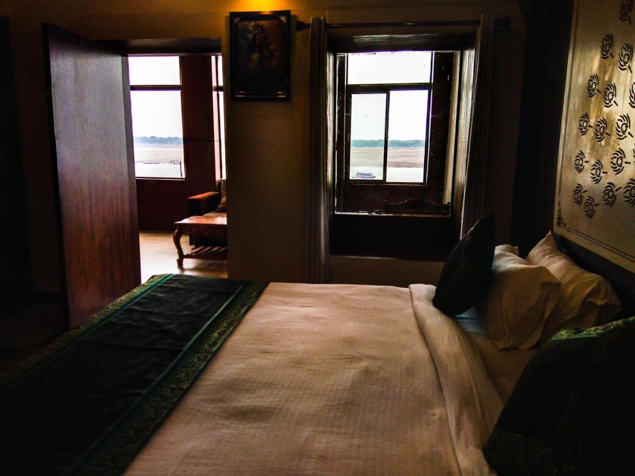 Dwivedi Hotels Sri Omkar Palace Βαρανάσι Εξωτερικό φωτογραφία