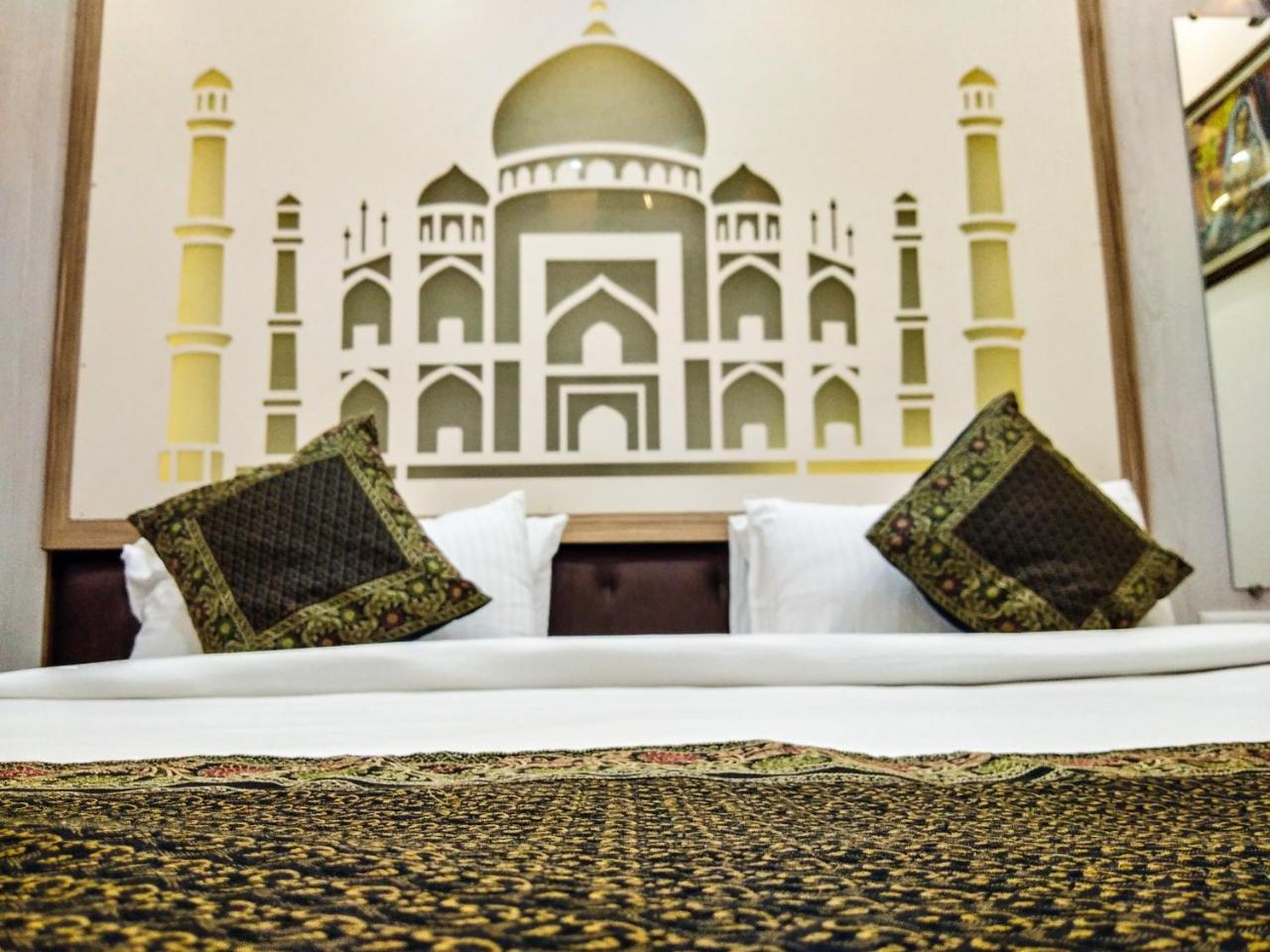 Dwivedi Hotels Sri Omkar Palace Βαρανάσι Εξωτερικό φωτογραφία